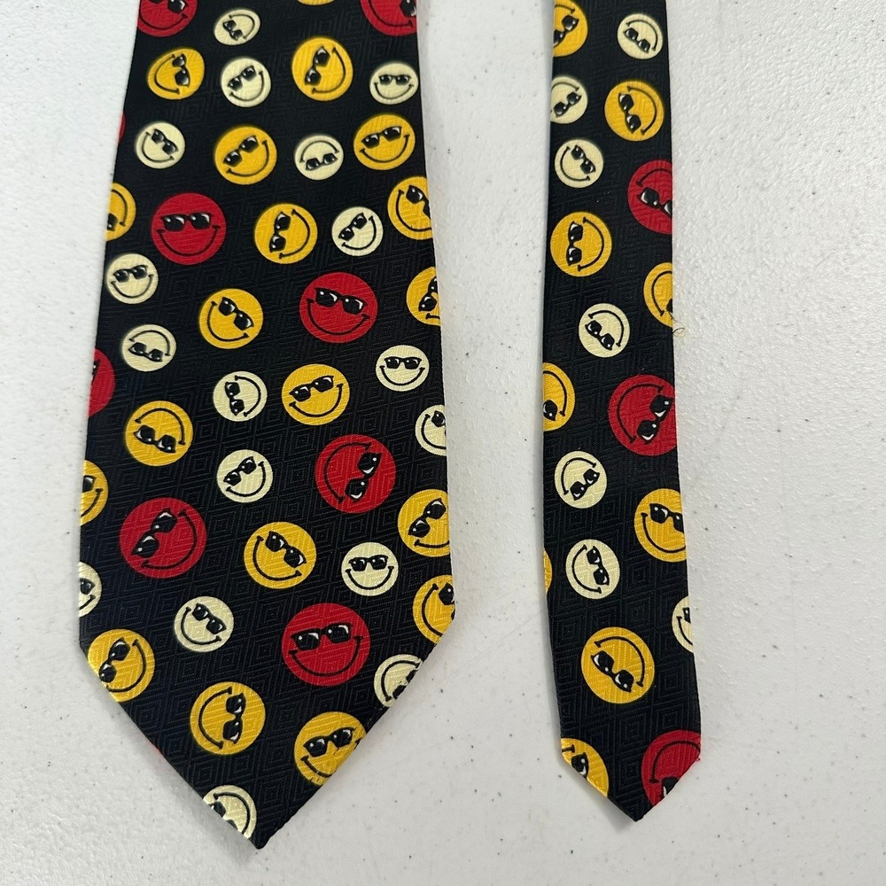 Rene Chagal Men Smiley Face Sunglasses Novelty Tie Necktie Black Red Yellow 61x4